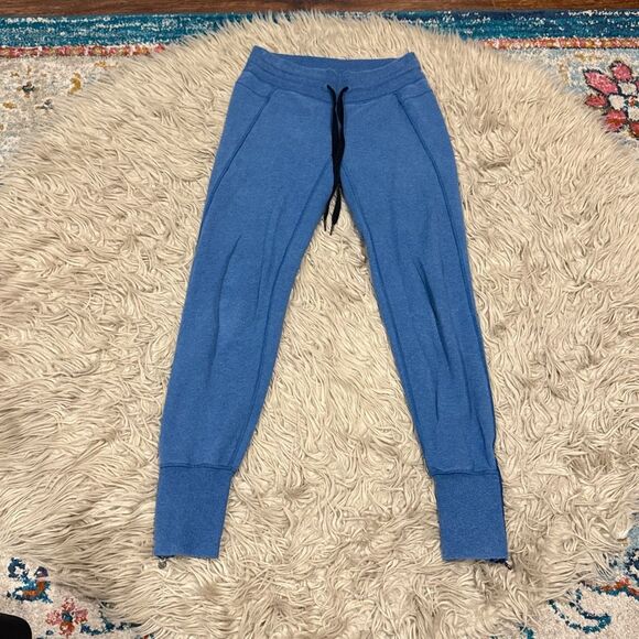 Lululemon ankle zipper sweats - Picture 1 of 2